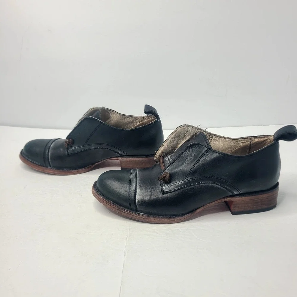 Freebird Mabel‎ Black Leather Distressed Oxfords Low Boots Women Size 7 Slip On
